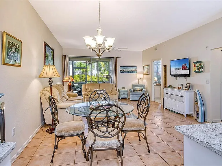 8389 Wingate Dr — Photo 4