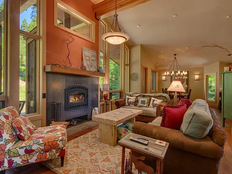 365 Fairway Dr — Photo 4