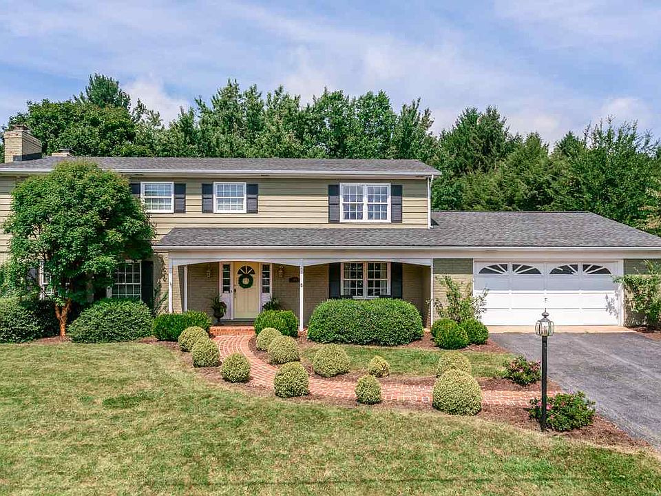 1st image of 469 Preston Dr