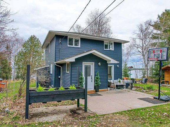 2nd image of 64 Ninovan Rd E
