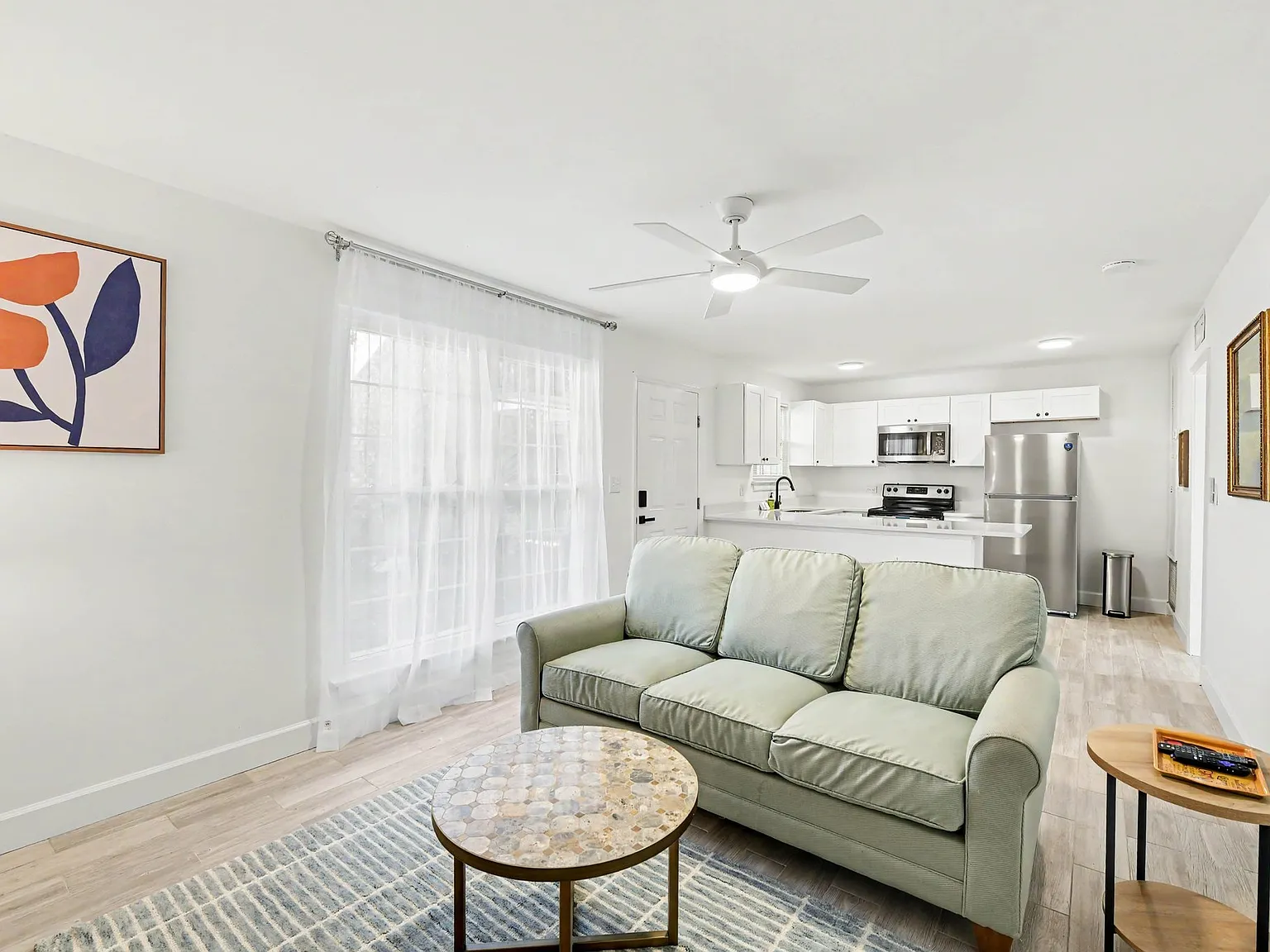 1 bed, 576 sqft, $1,950 — Photo 1