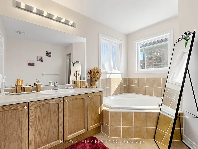 15 Paulgrave Ave — Photo 17