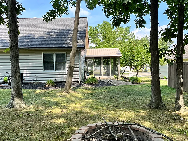 360 Arbor Ct — Photo 29