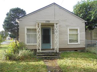 313 E Hazel St, Mount Vernon, WA 98273
