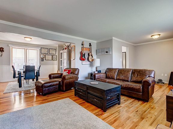 4th image of 1485 Brighton Dr