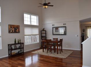 1679 Seaton Ln, Elgin, IL 60123