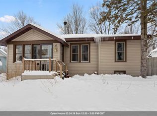 37 18th St, Clintonville, WI 54929