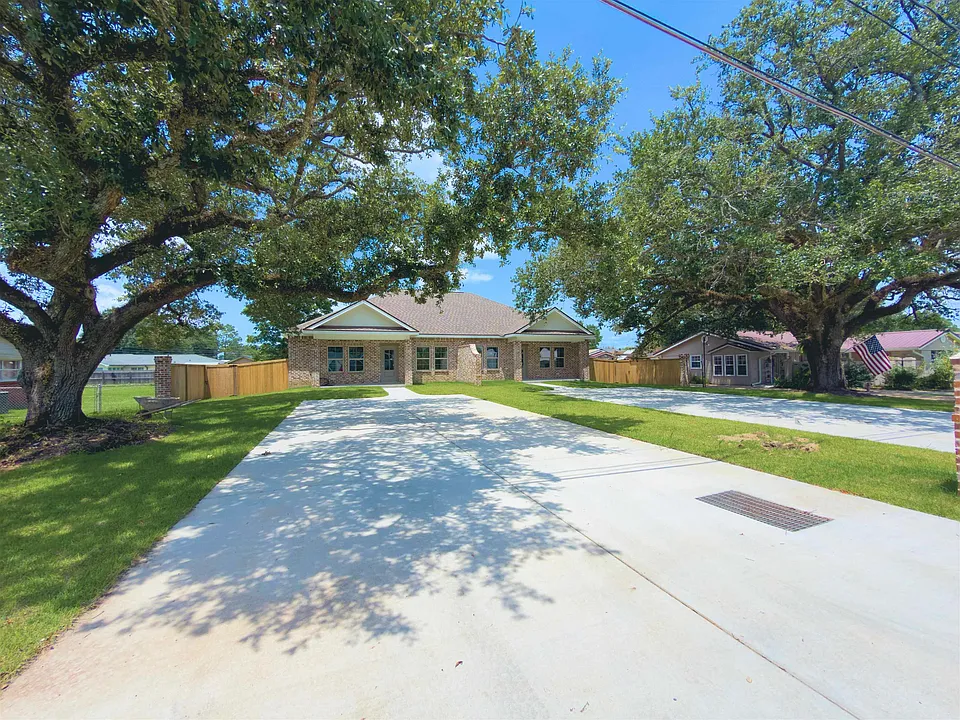 410 A Camellia Dr