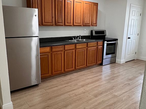5th image of 1905 S Park Ave Unit B