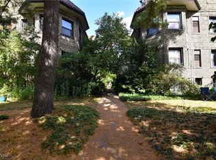 2469 Overlook Rd APT 8, Cleveland, OH 44106
