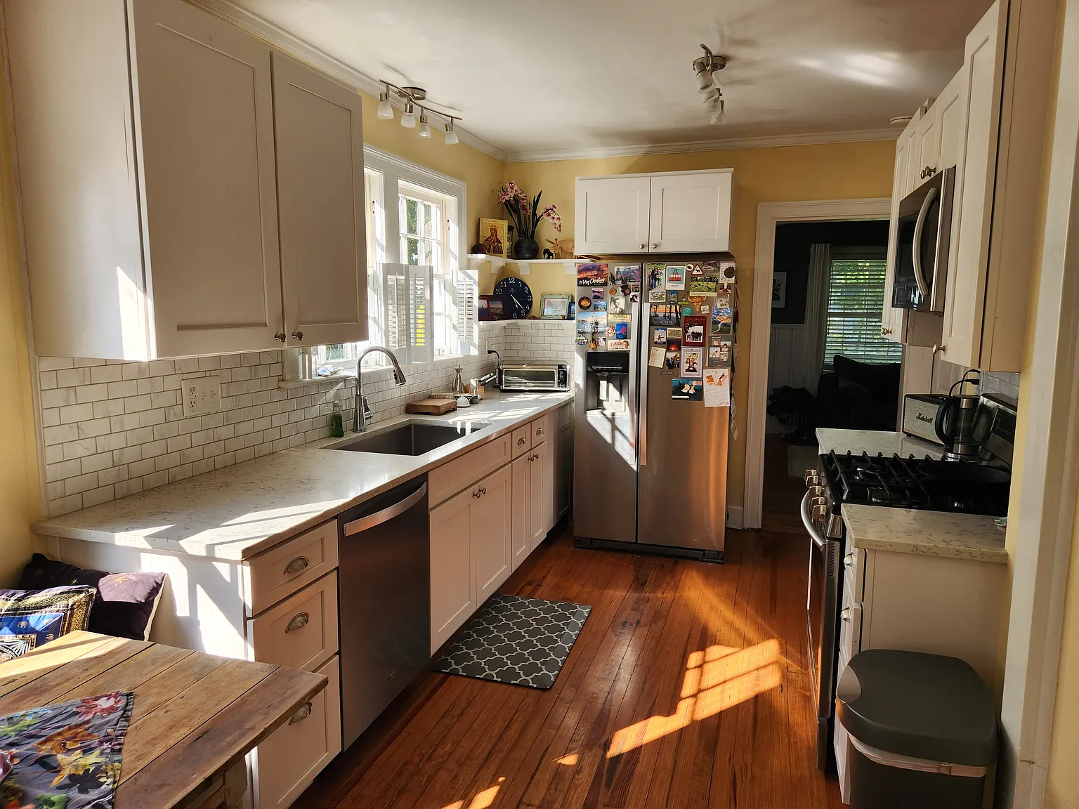 3 bed, 1720 sqft, $2,100 — Photo 3