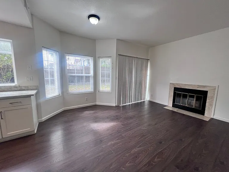 34299 Maybird Cir — Photo 6