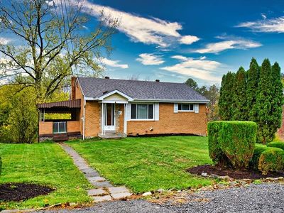 869 Falck Rd, Mc Kees Rocks, PA, 15136