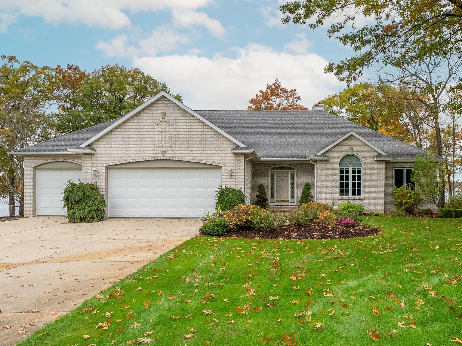 13939 Bass Lake View Ct, Gowen, MI 49326 Zillow