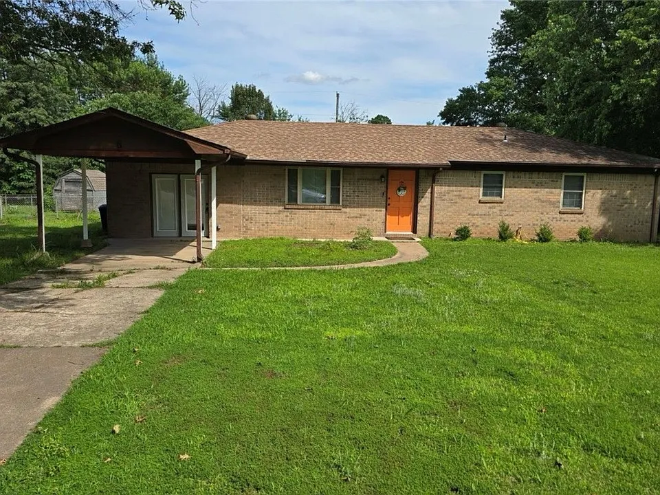 6 Hilltop Pl