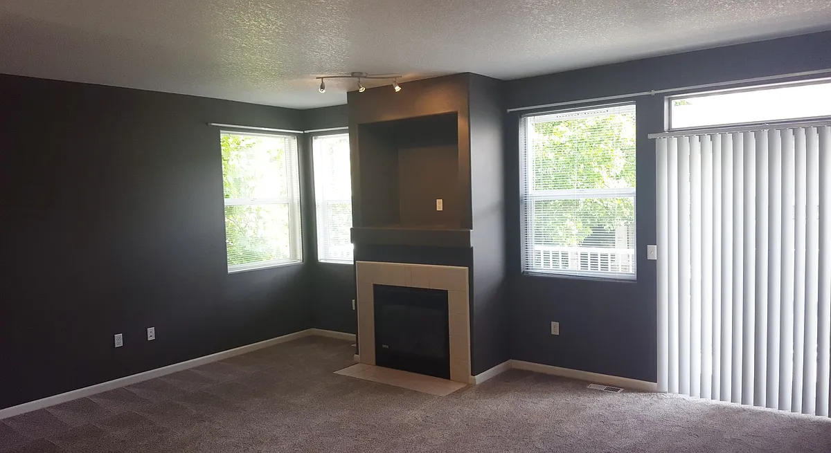 Building Photo - 14701 SW Beard Rd #104