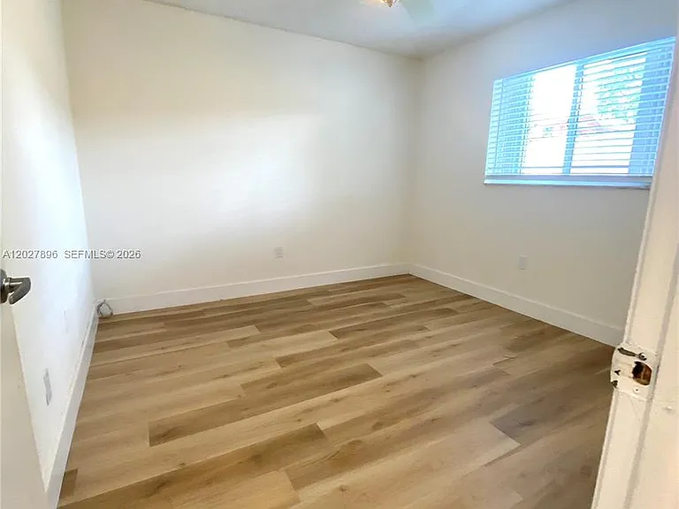 2212 W 74th St #101-28 — Photo 32