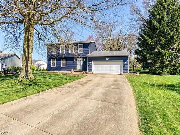 2nd image of 633 Sweetwater Dr