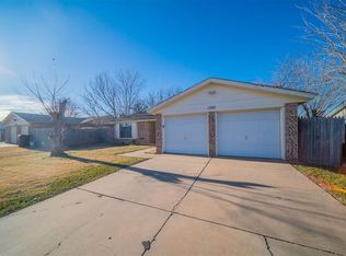 1201 Whispering Oaks Blvd, Moore, OK 73160