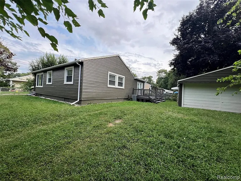2504 Bannister St — Photo 19