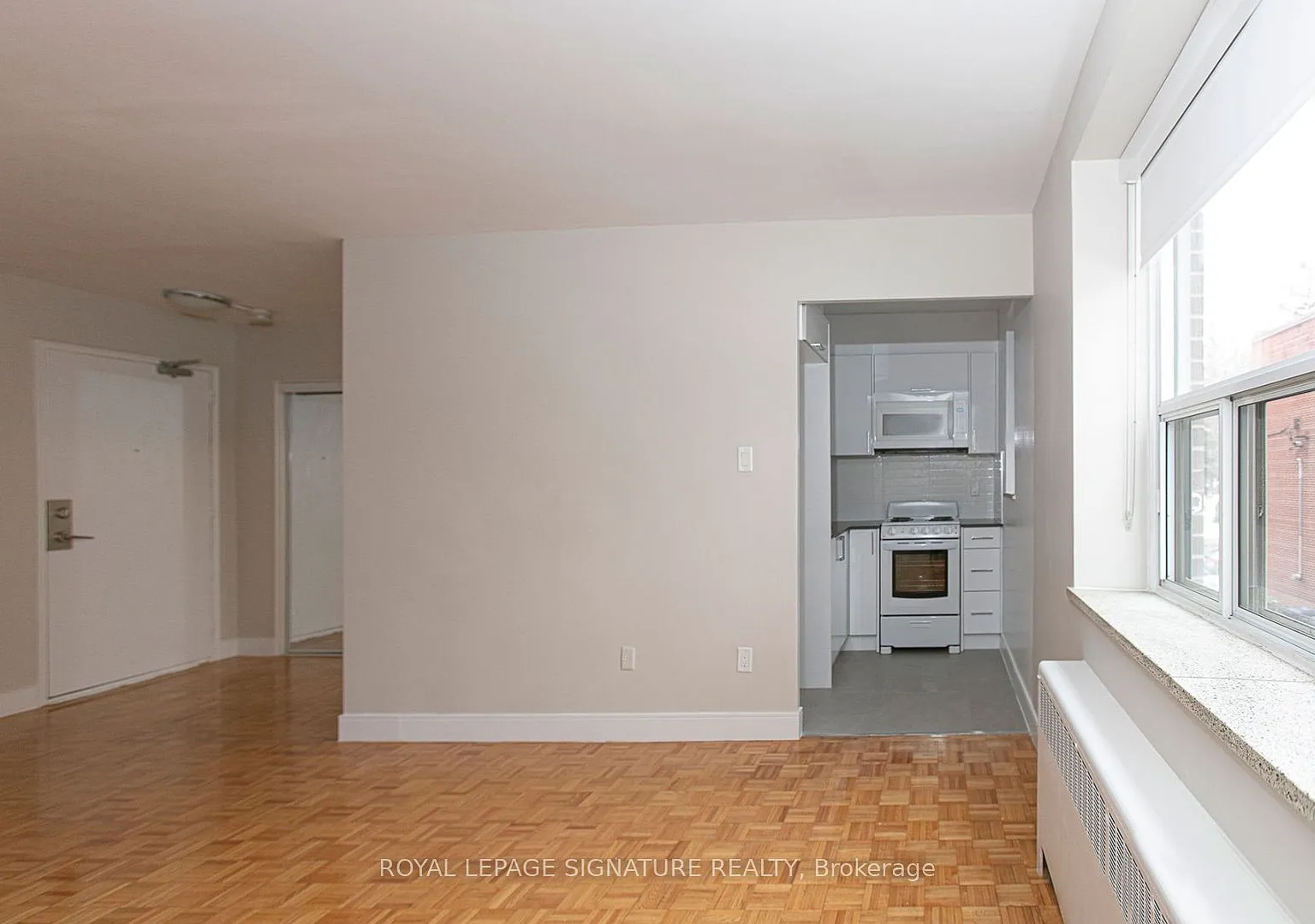 1291 Bayview Ave — Photo 2