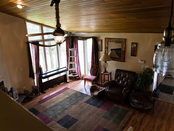 5th image of 3306 E Donora Ct