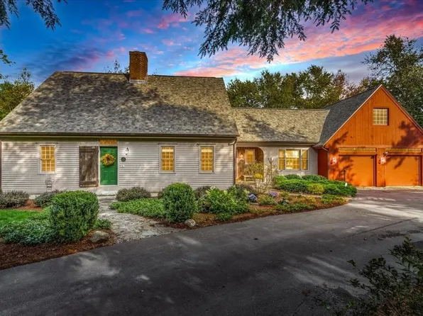 19 Carriage Road, New Boston, NH 03070