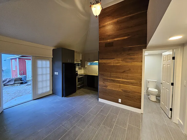 811 Piedmont Ave NE — Photo 7