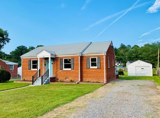 26 Eastlake Dr, Sandston, VA 23150