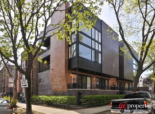 1641 W Pearson St APT 1E, Chicago, IL 60622