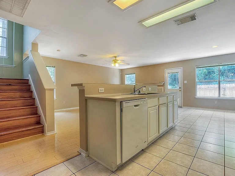 7 Newberry Trail Ct — Photo 18