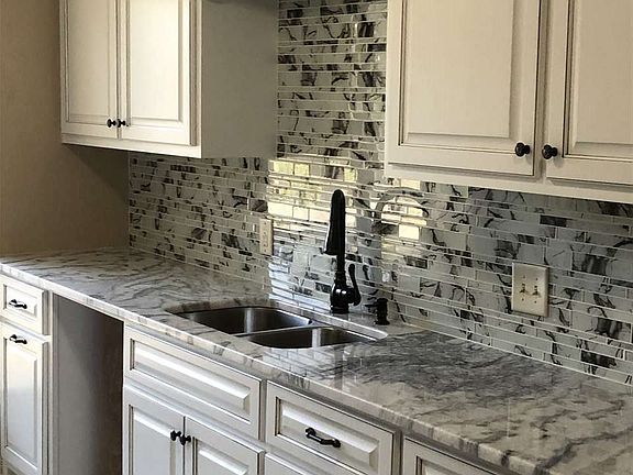 2nd image of 107 Leisure Lake Ct