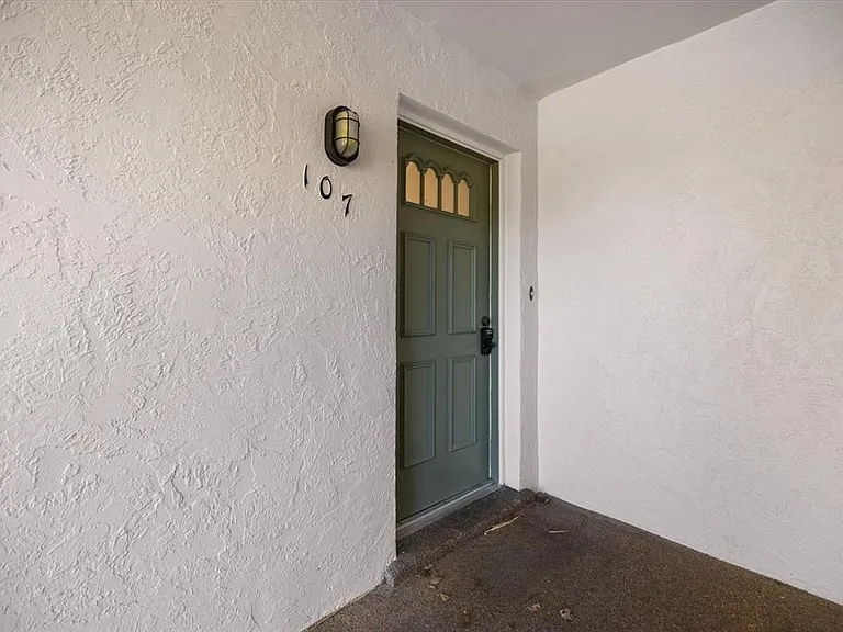 822 Capri Isles Blvd #107 — Photo 16
