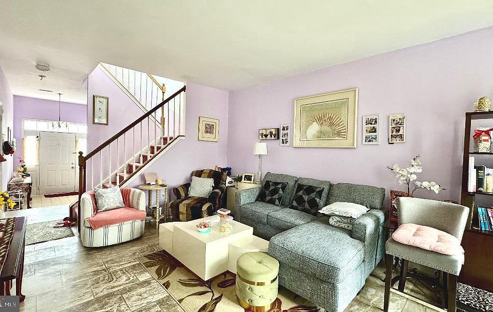 1st image of 18 Karlstad Rd