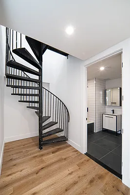Rented by Platinum Forbes Global Properties | media 10