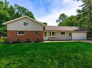 2527 Richmond Rd, Beachwood, OH