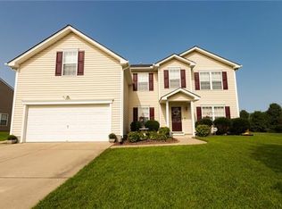 3000 Littlebury Dr, Chester, VA 23831