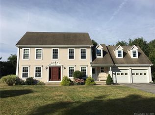798 Vauxhall Street Ext, Waterford, CT 06385