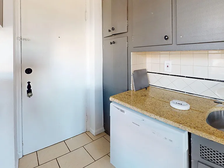 2680 N Moreland Blvd — Photo 20