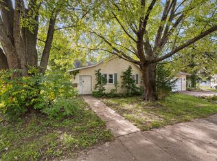 408 W Fulliam Ave, Muscatine, IA 52761