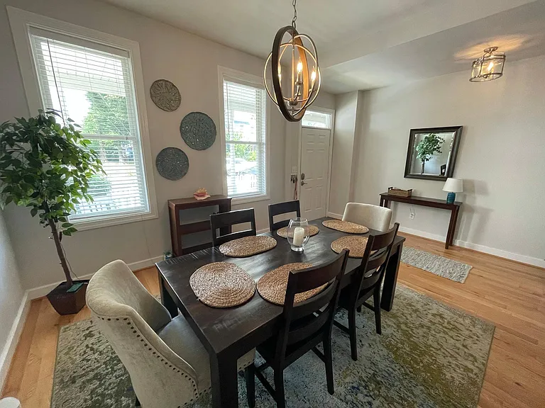 3035 Grayland Ave — Photo 5