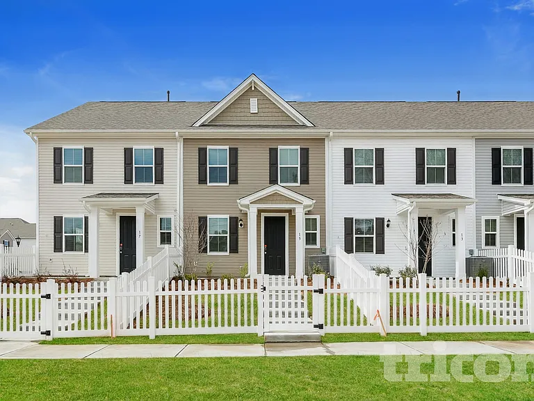 15 Beautyberry St — Photo 1