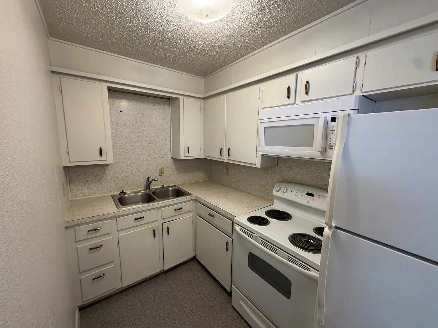 2 bed, 2.0 bath, 700 sqft, $725 — Photo 4