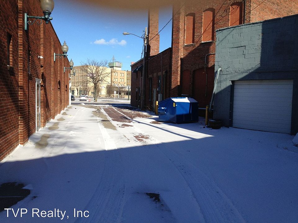 2nd image of 410 Broadway