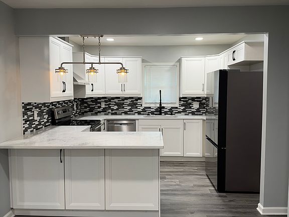 2nd image of 4001 S 51st St #4001