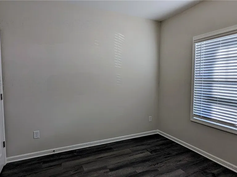 405 Sonoma Ct — Photo 3