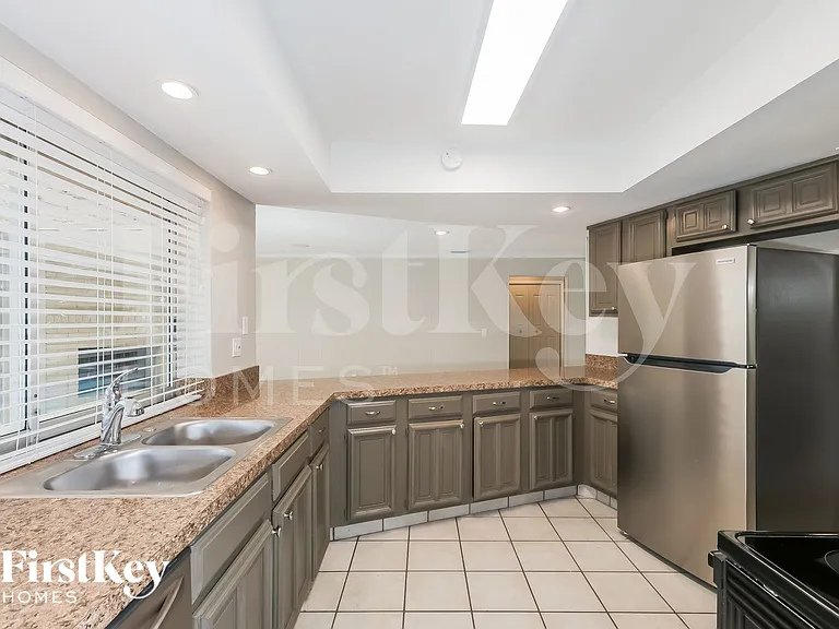 244 Birch Ln — Photo 7
