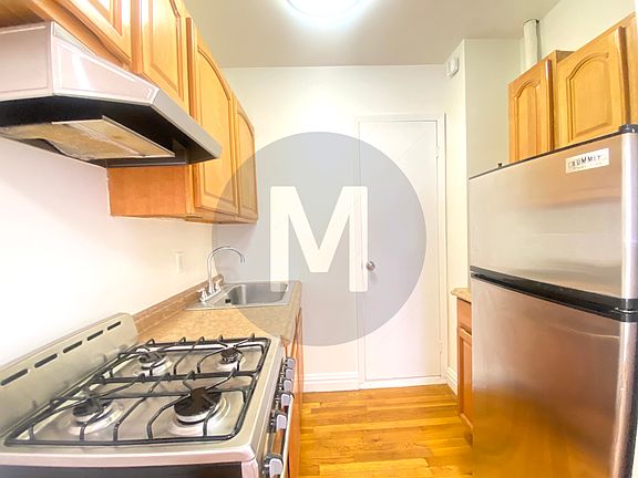 4th image of 155 E 99th St #5F