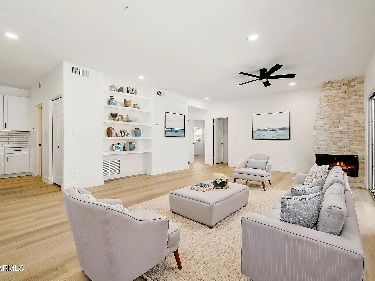 2 bed, 2.0 bath, 1294 sqft, $2,700 — Photo 4