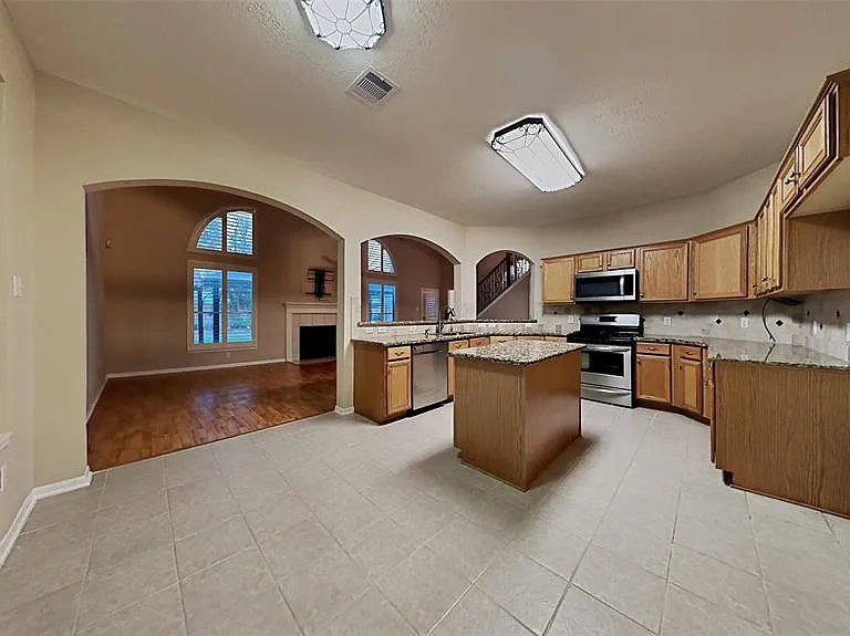 2114 Winding Hollow Dr — Photo 5